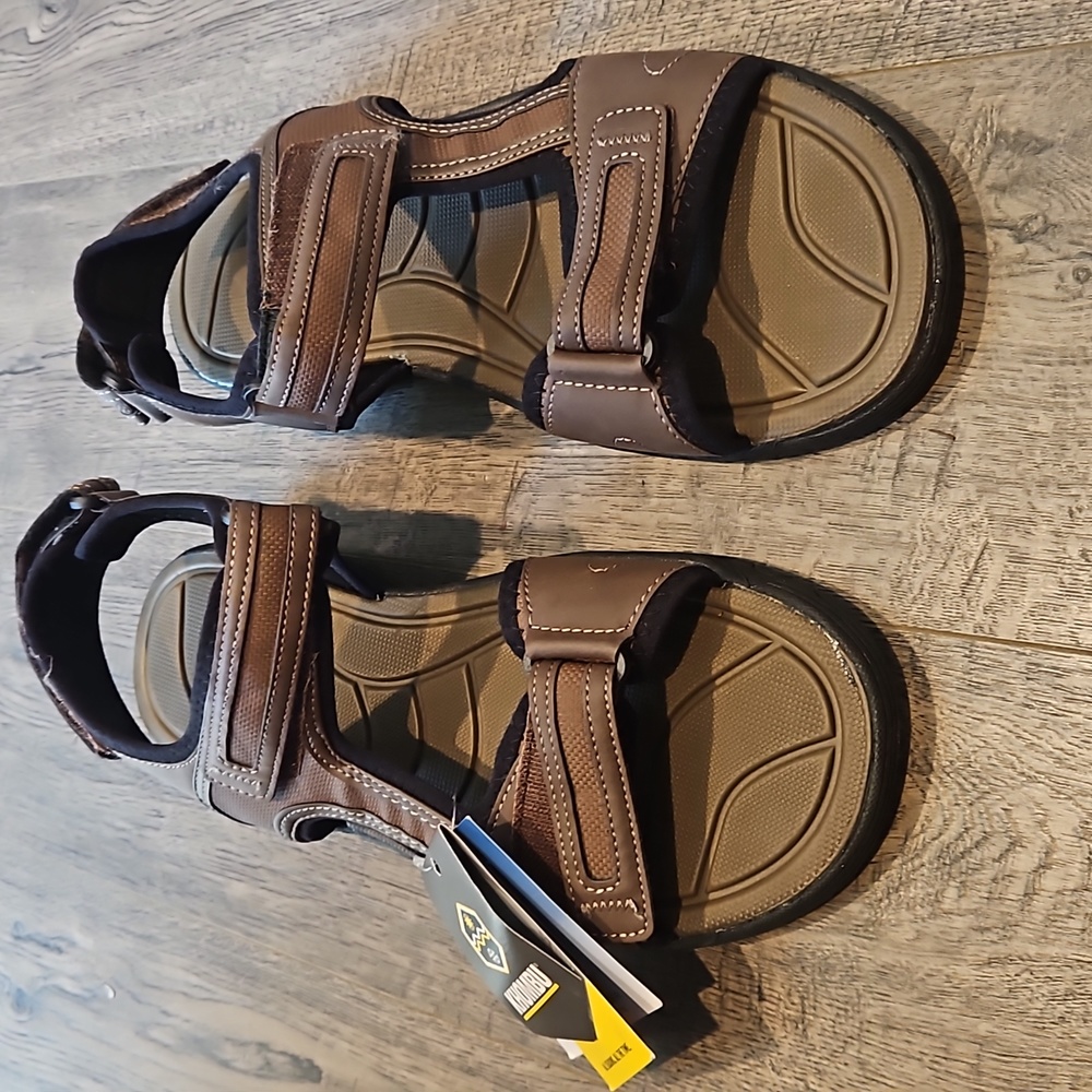 Khombu Men's size 13 Velcro Sandles New With Tags - Picture 2 of 8